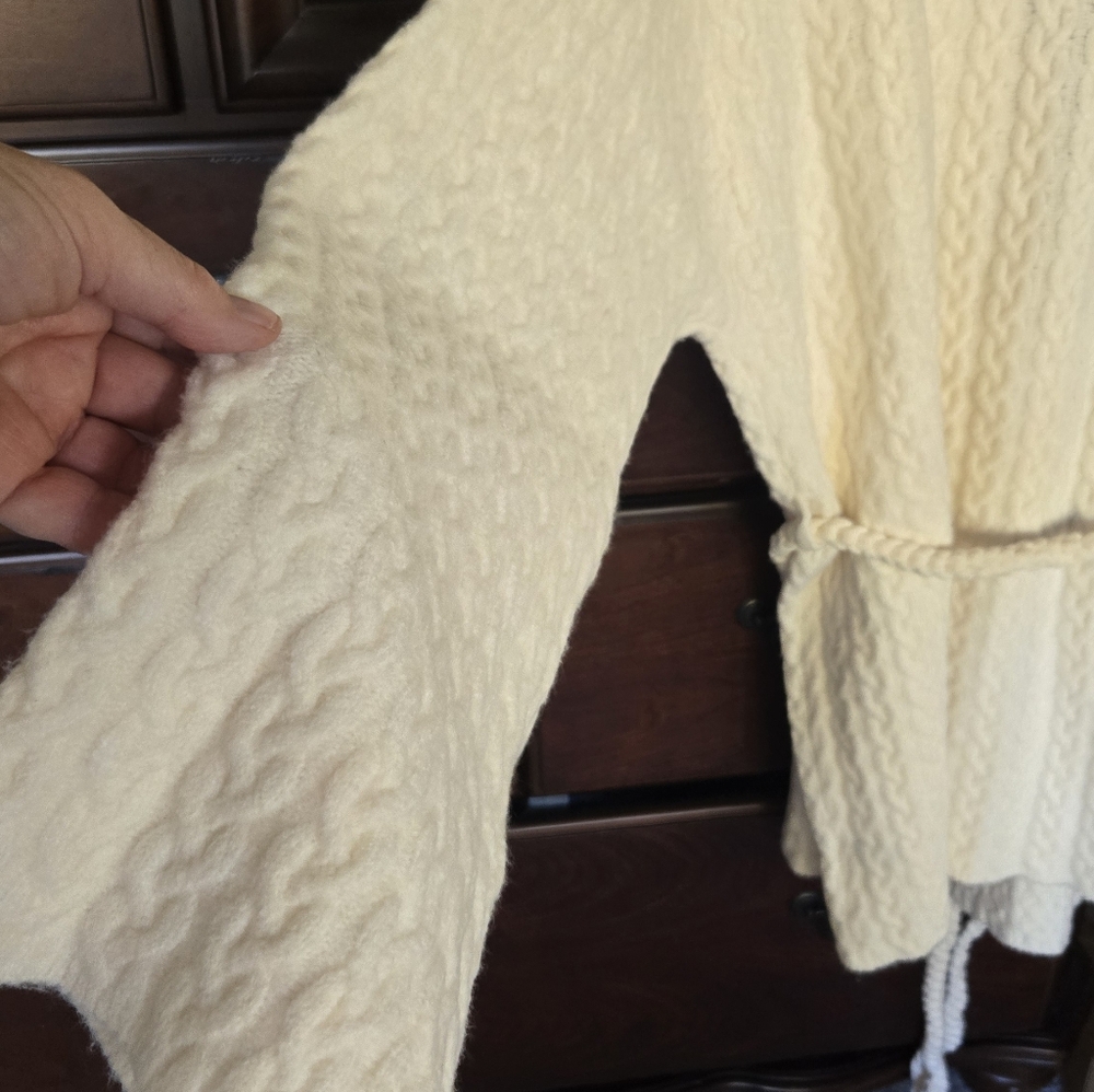 NWOT, POL, Cream SOFT Cable Knit Cardigan with Belt, Sz. L - Picture 7 of 10